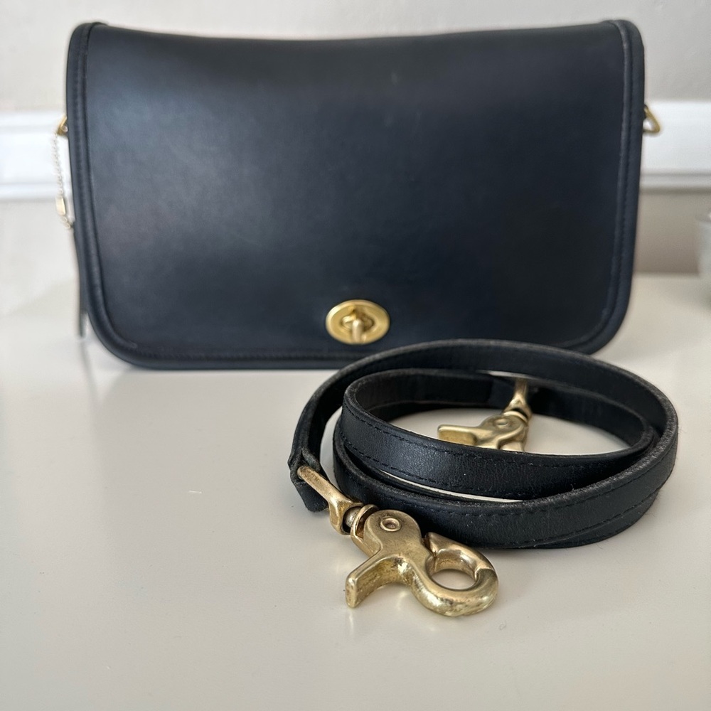 Vintage Coach Pocket Purse 9755 black leather